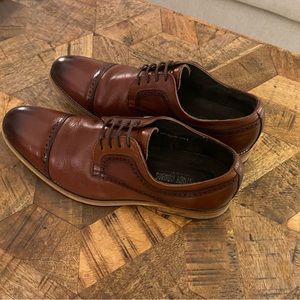 Stacy Adams Oxford Shoe   Size//9.5